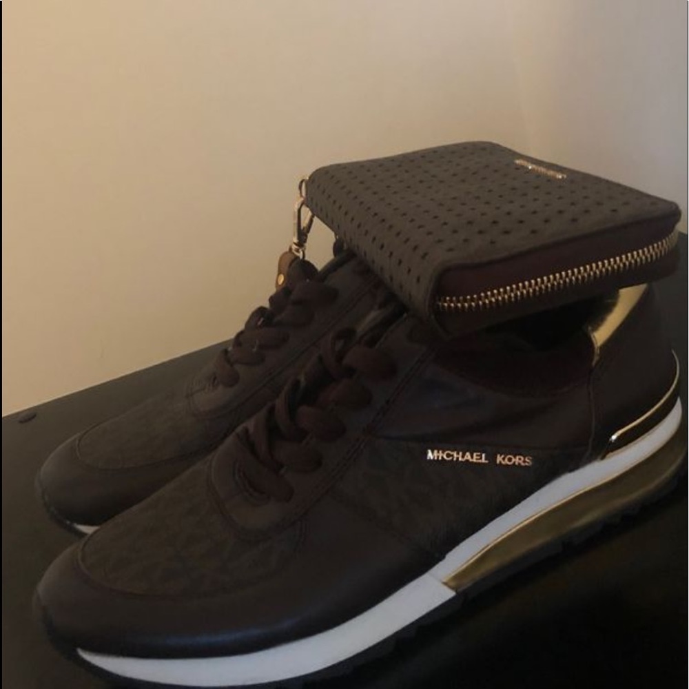 Michael Kors Set (Wallet Sold)